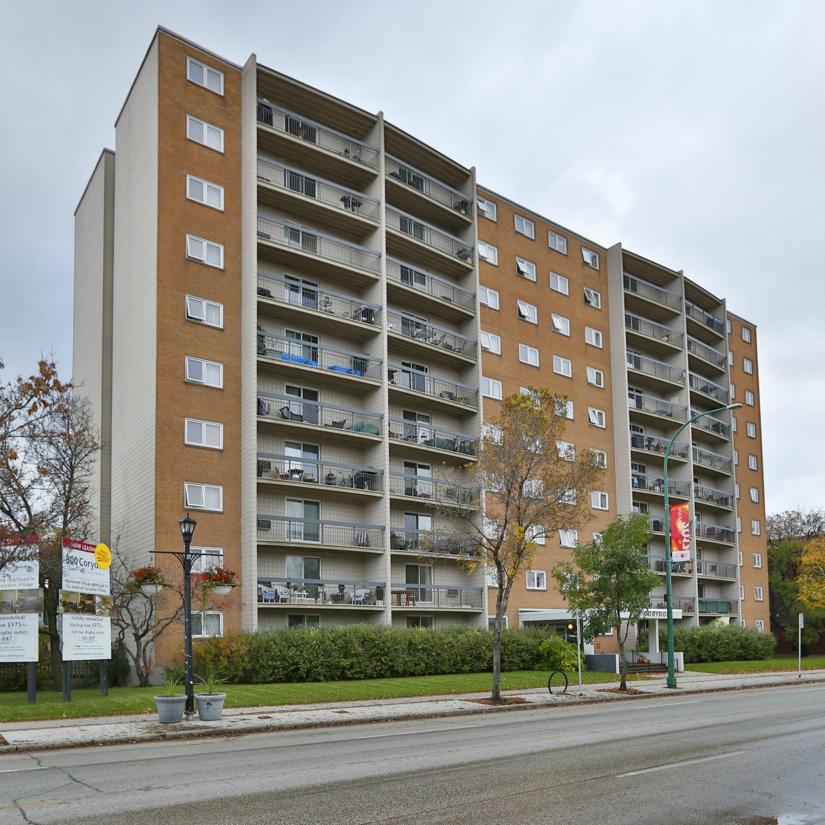 800 Corydon Avenue 800 Corydon Avenue