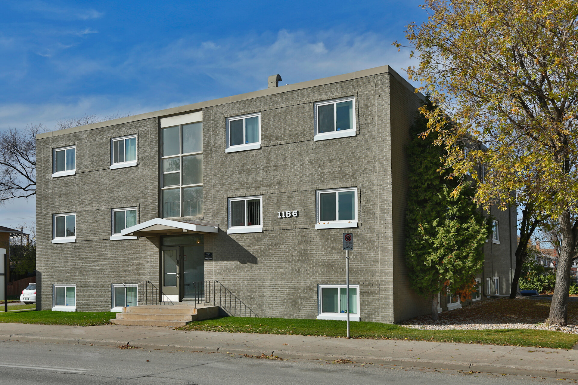 1156 1168 McPhillips St