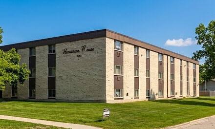 1643 Henderson Hwy