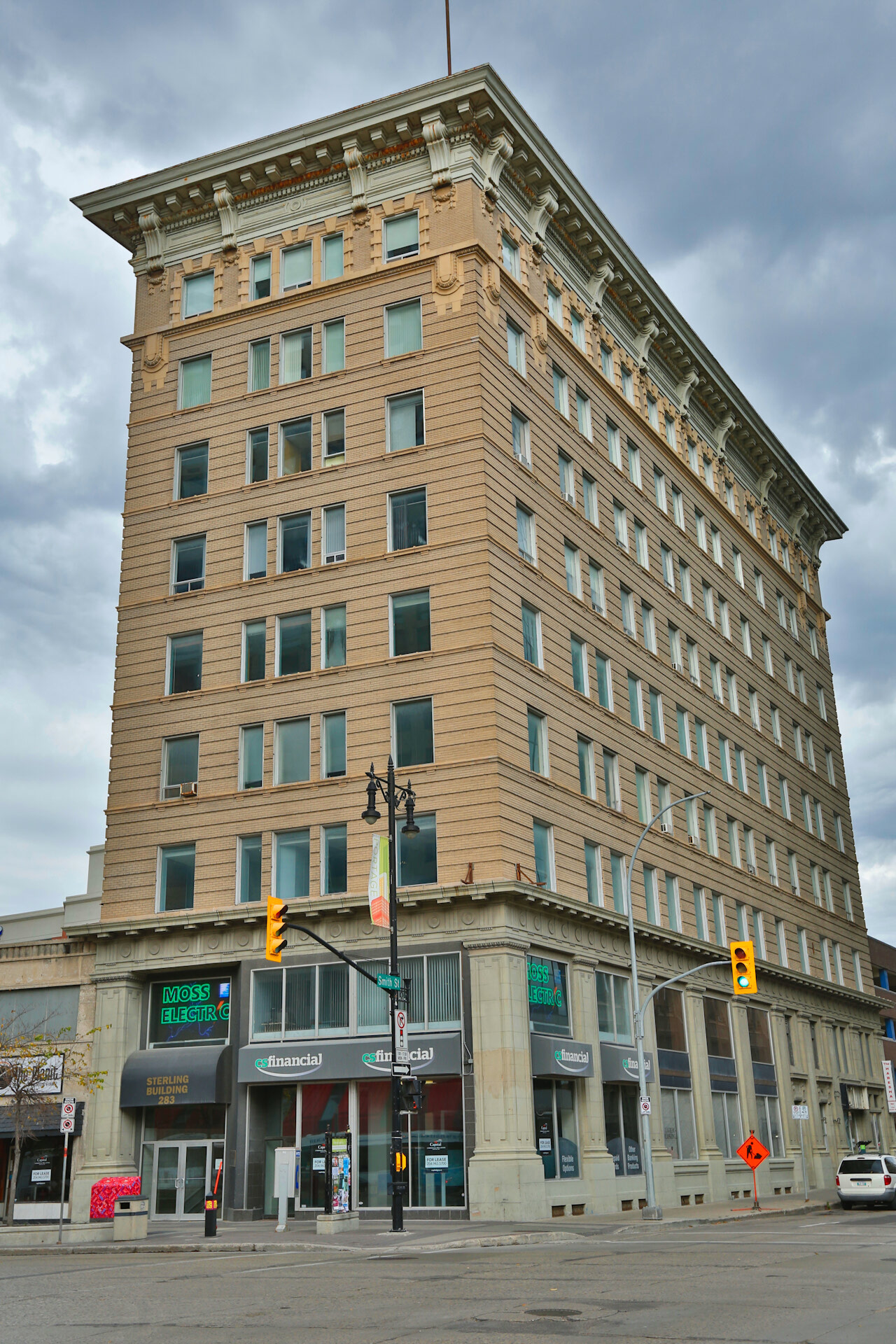 283 Portage Avenue